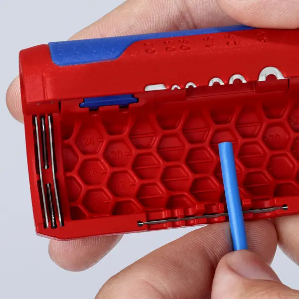 Инструмент для снятия изоляции KNIPEX KN-902202SB